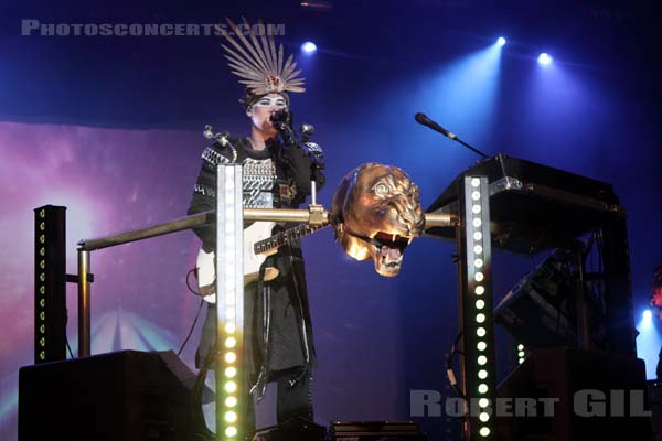 EMPIRE OF THE SUN - 2010-07-04 - BELFORT - Presqu'ile du Malsaucy - 